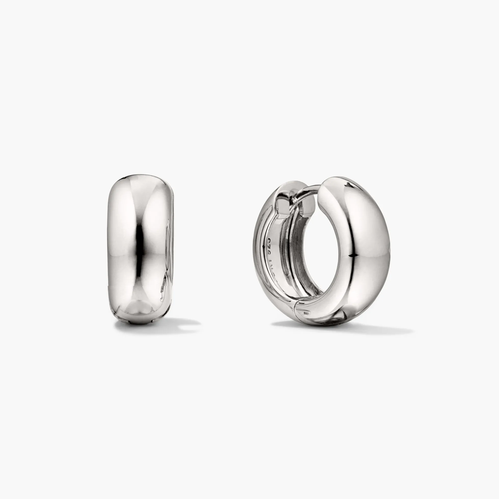 Chunky Medium Hoops